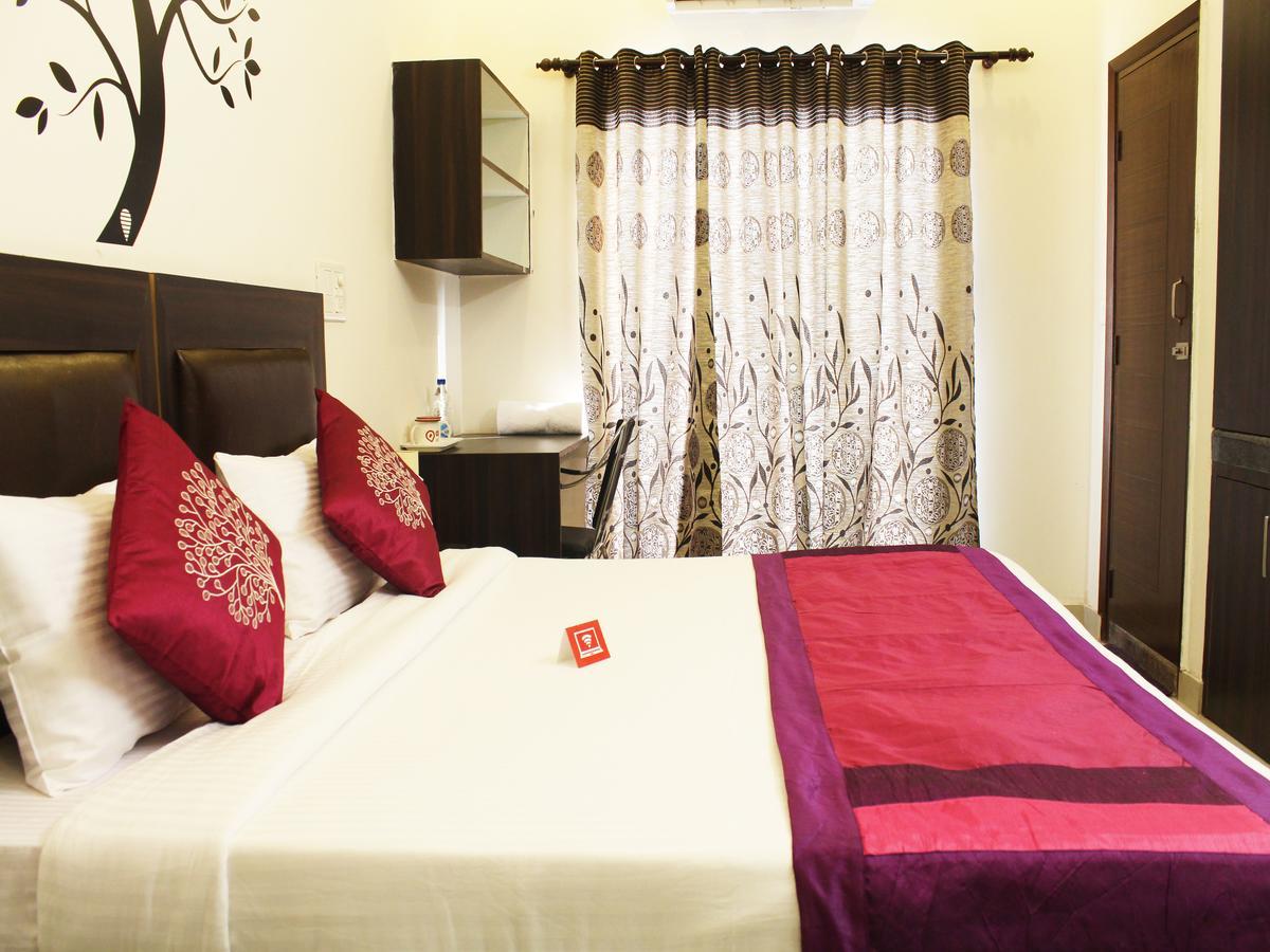 גורגאון Oyo 2384 Hotel Epic Inn מראה חיצוני תמונה