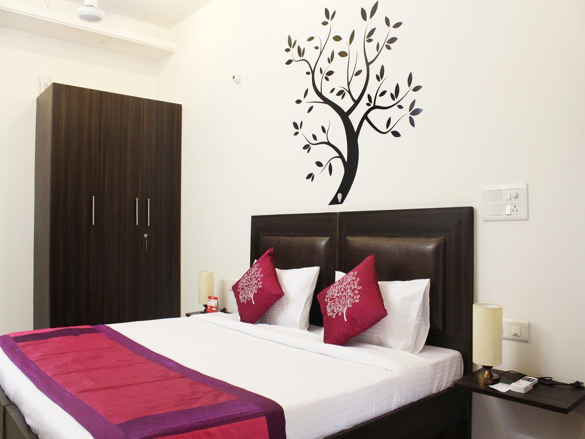גורגאון Oyo 2384 Hotel Epic Inn מראה חיצוני תמונה