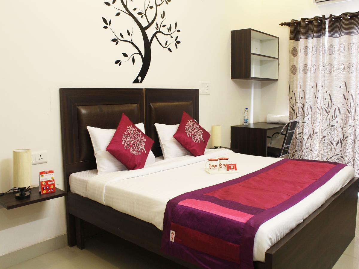 גורגאון Oyo 2384 Hotel Epic Inn מראה חיצוני תמונה