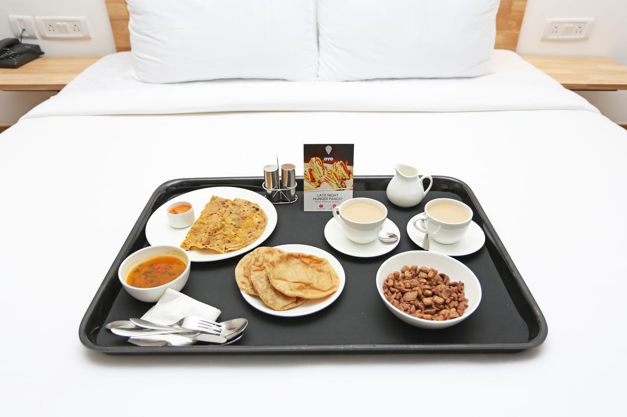 גורגאון Oyo 2384 Hotel Epic Inn מראה חיצוני תמונה